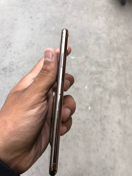 iphone xs max 64gb pta approved 2