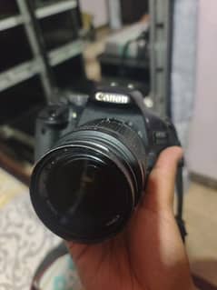 cannon 550D camera with 18-55 lens . . SD card with all accesoreis