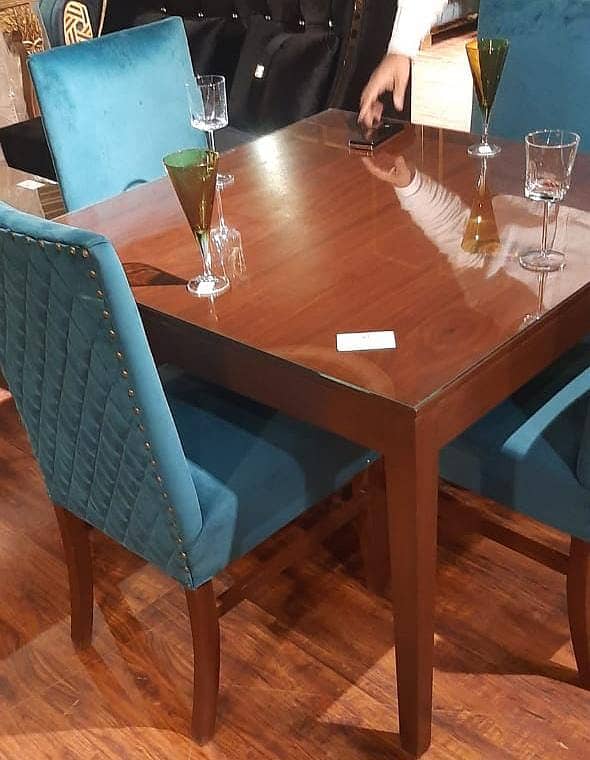 Discount Offer | Dining Table Designs in Karachi 19