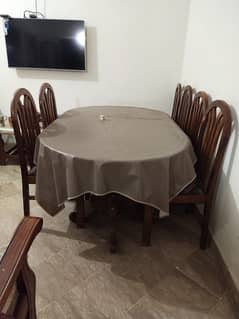 Dining table with 6 comfortable chairs