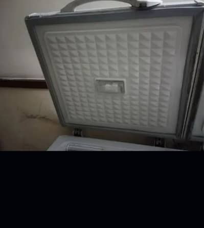 Dawlance double door deep freezer