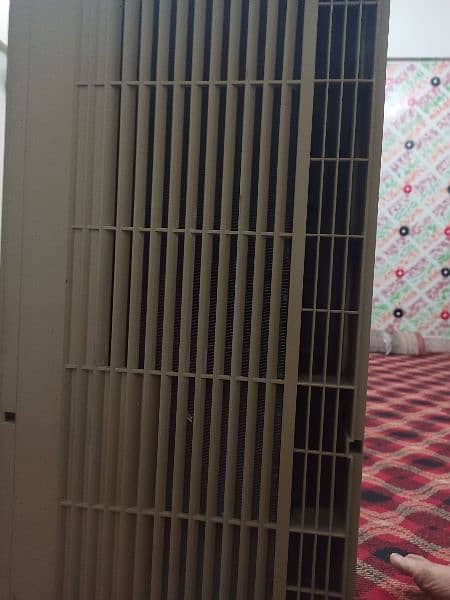 Haeir Vertical Window Air condition 6