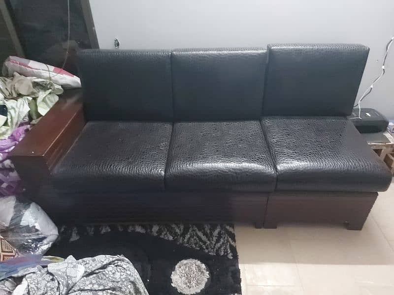 5 Seater L shaped sofa with 2 tables 3