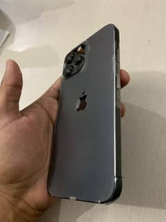iphone 13pro Max sim locked scratchless