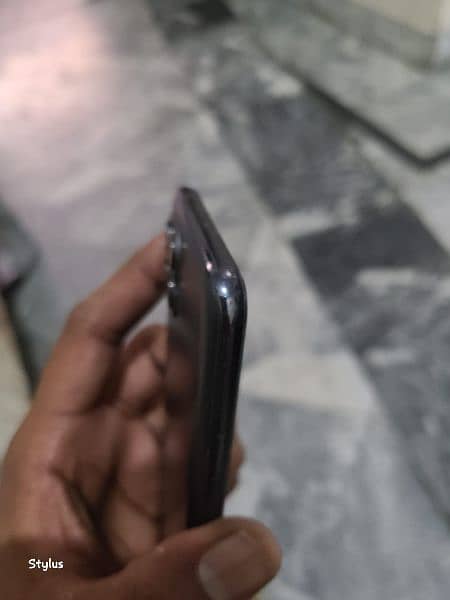 oppo f17 pro 6/128 with original charger 2