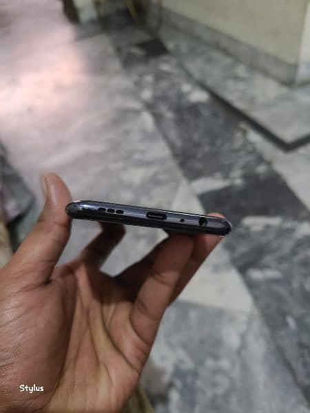 oppo f17 pro 6/128 with original charger 3