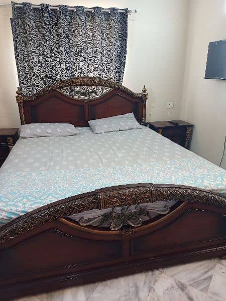 Complete Bed Room Durable Wooden Set 0