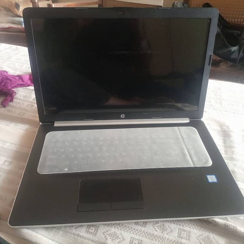 HP core i7 8the generation Laptop with touch screen 2
