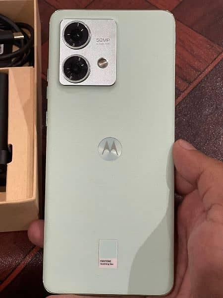 Motorola edge 40(NEO) 12/256 1