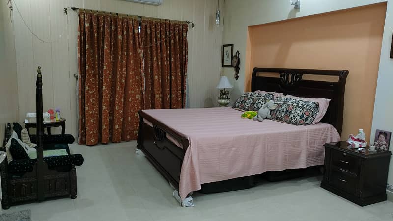 Fully furnished room for Girls In Dha phase 8 Ex Air Avenue Airport opposite 0