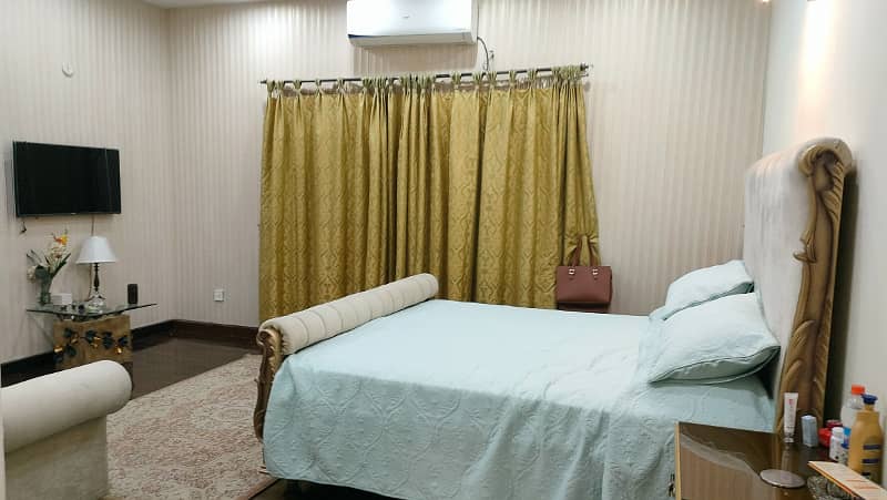 Fully furnished room for Girls In Dha phase 8 Ex Air Avenue Airport opposite 3