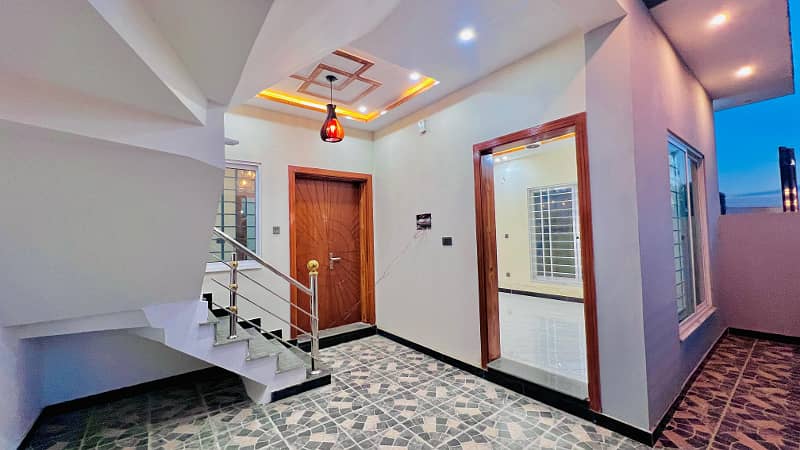 14 mrle house available for rent faisal town 9