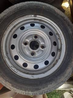 04 tyre and Rim