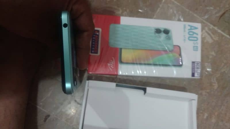 mobile phone for sale model No. itel A60 5