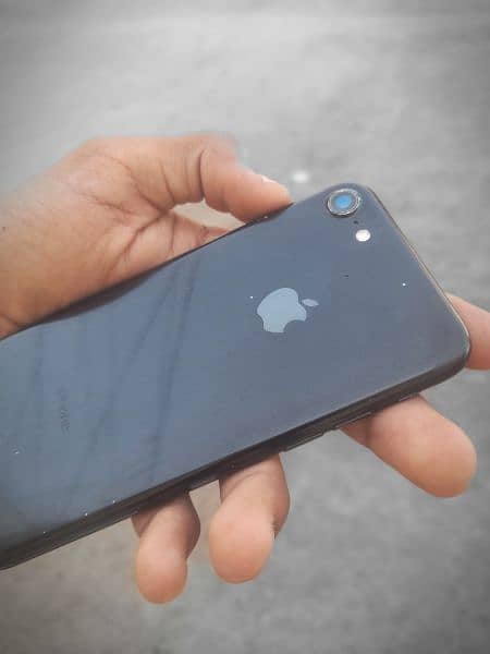 iphone 7 black colour pata approved 128 gb 0