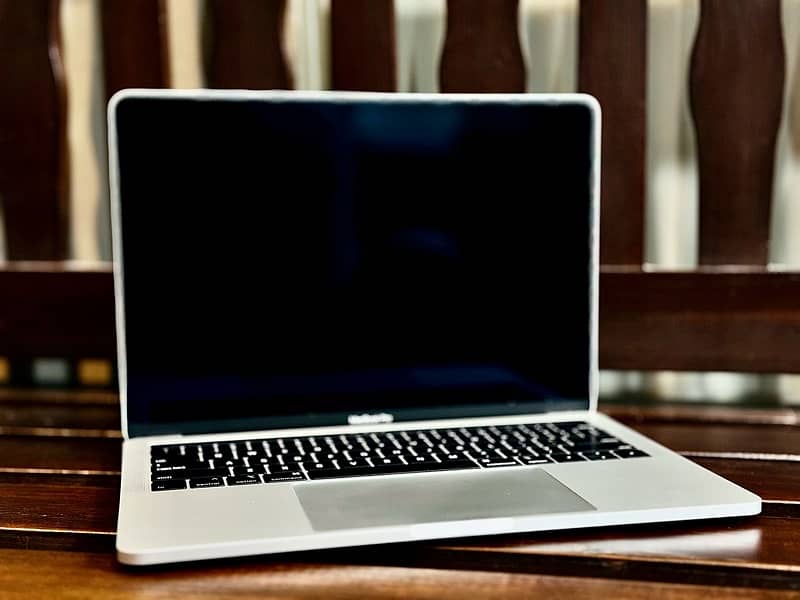 MacBook Pro 2019 Core-i7 (0 CYCLE COUNT) CTO Version 10