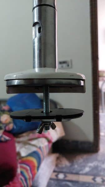 Human Scale M2 Monitor Arm 7