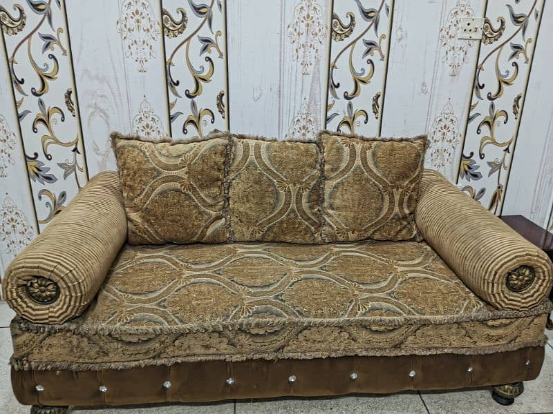7 seater sofa set with 8 cushion 2 round cushions 1