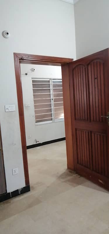 Beutiful neat & clean portion for rent 6
