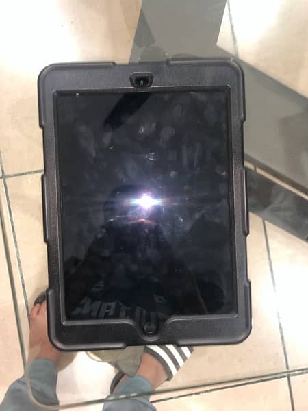 iPad 7th generation scratchless new condition 32gb best price 2