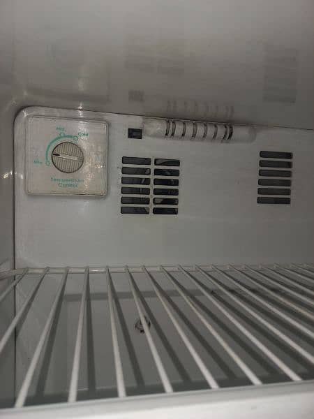 LG CoolMax Green (Non Frost) Refrigerator 3