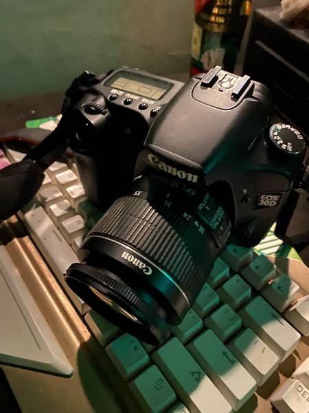 canon 30D Rs 25,000 0