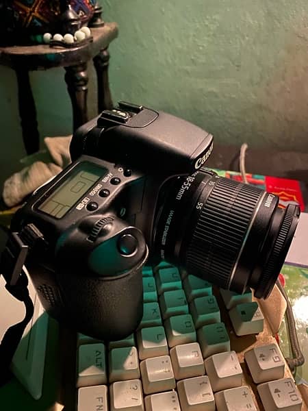 canon 30D Rs 25,000 1