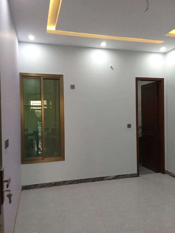 BRAND NEW SINGLE STOREY 
HOUSE FOR SALE 120 SQYD 9