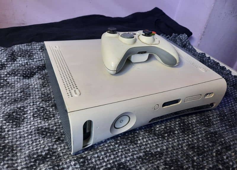 Xbox 360 ( J Tag Jasper Fat Offline Edition) 1
