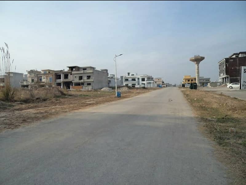 Well Planned Commercial Plot Available For Sale In Islamabad 3