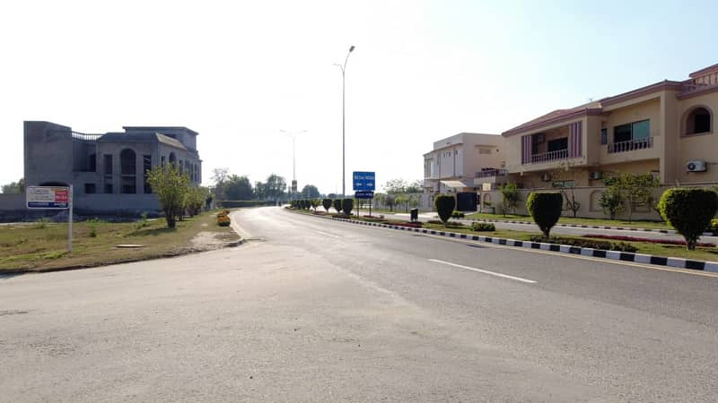 10 Marla Residential Plot For Sale In Lake City - Sector M-2A Raiwind Road Lahore 5