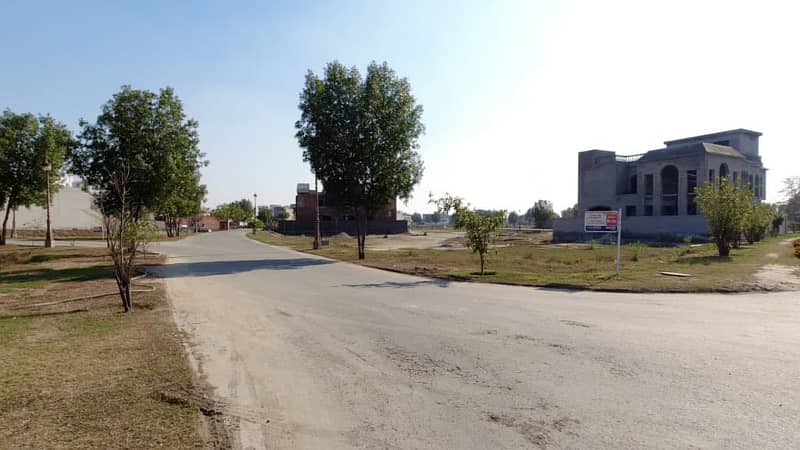10 Marla Residential Plot For Sale In Lake City - Sector M-2A Raiwind Road Lahore 12