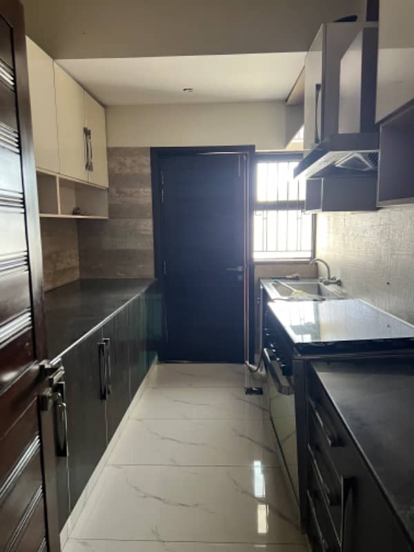 ASKARI 1- HOT OPTION 3-BEDROOMS GROUND FLOOR RENOVATED 10 MARLA APARTMENT AVAILABLE FOR RENT 1