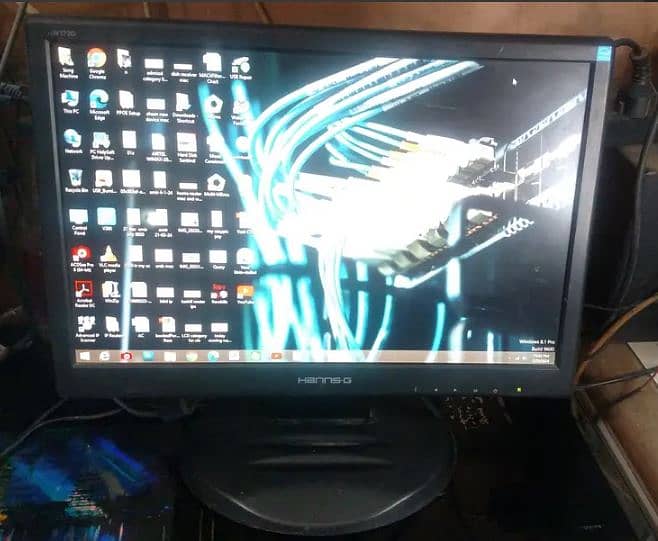 Used 17 inch Width LED LCD for Computer. 0