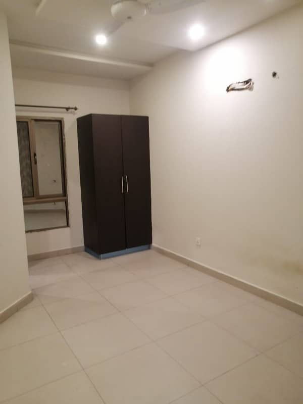 3 Bed Flat For Rent 3