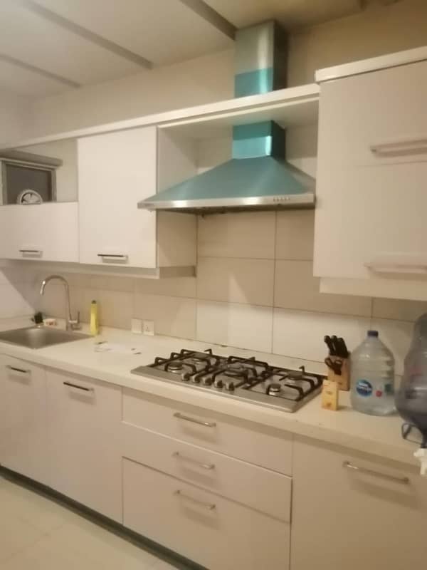 3 Bed Flat For Rent 7