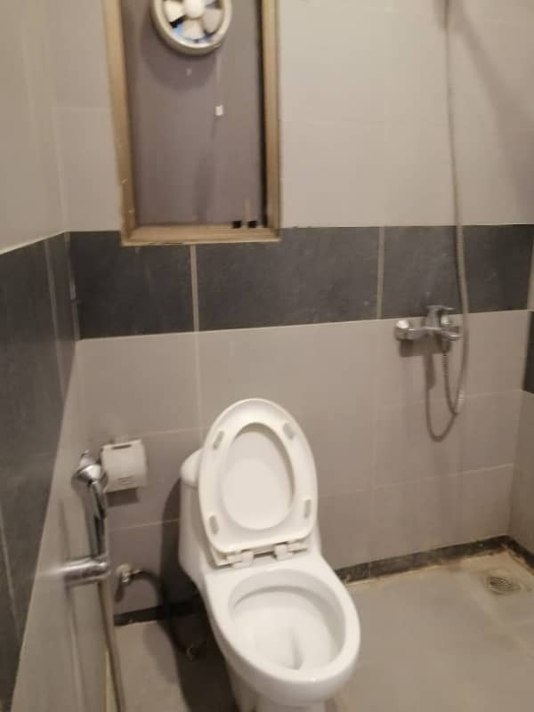 3 Bed Flat For Rent 10