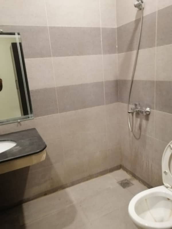 3 Bed Flat For Rent 11