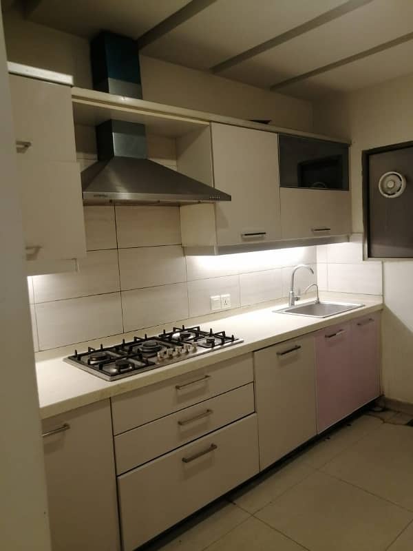 3 Bed Flat For Rent 12