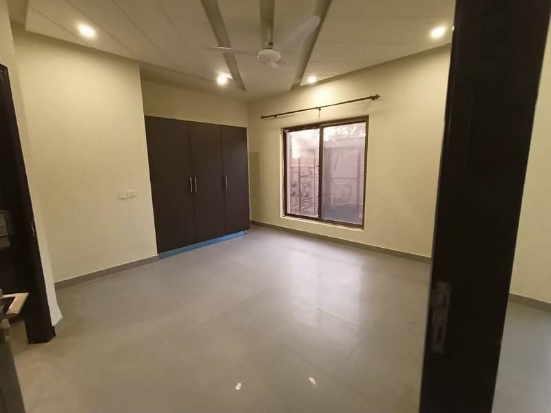 2bed flat for rent. 5