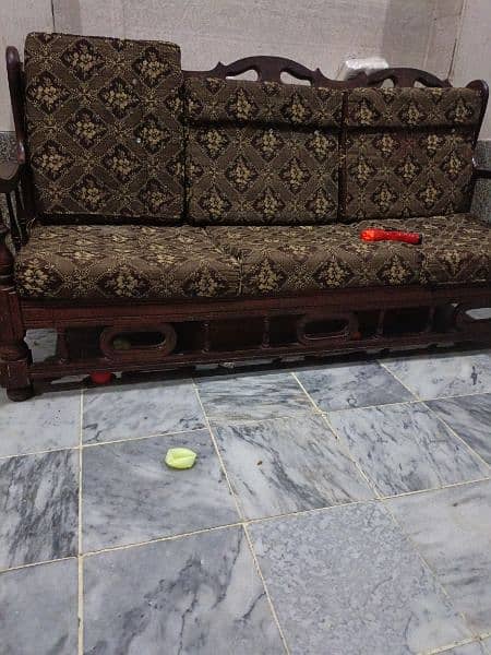 2 used sofa & table in good condition 0