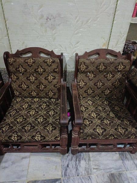 2 used sofa & table in good condition 1