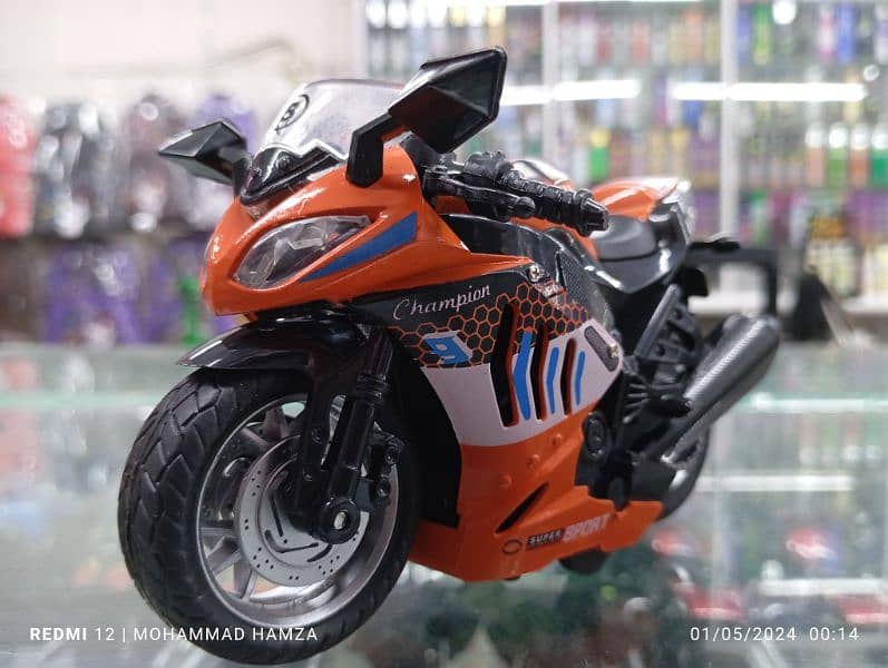Diecast Motorcycle with Light and Sound. 1