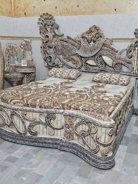double bed/dressing table/side tables/luxury bed set/wardrobe 0