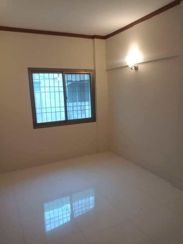 Duplex apartment for sale 4 bedroom 4 attached washroom tiled flooring American kitchen fully renovated huge lounge 12