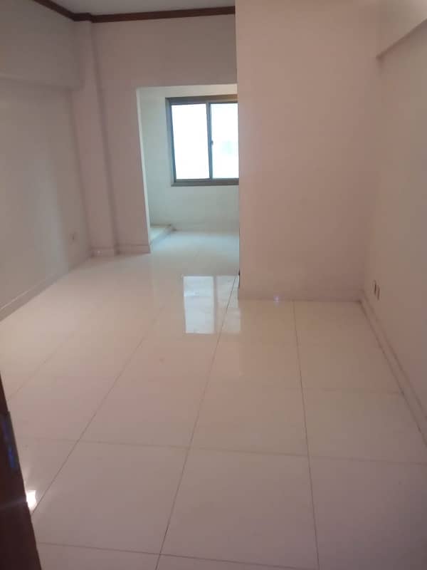 Duplex apartment for sale 4 bedroom 4 attached washroom tiled flooring American kitchen fully renovated huge lounge 26