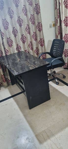 office chair with table 0