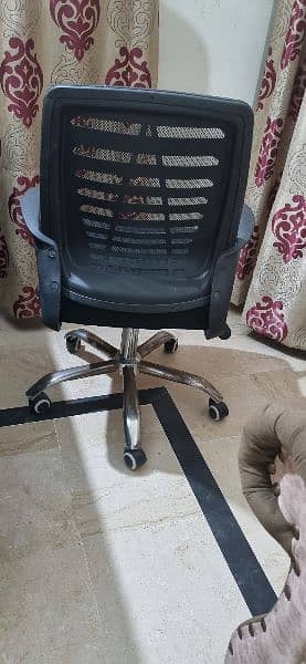 office chair with table 2