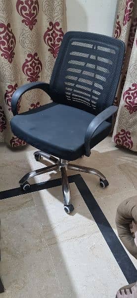 office chair with table 3