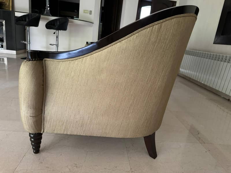 Luxury Beige Sofa 0